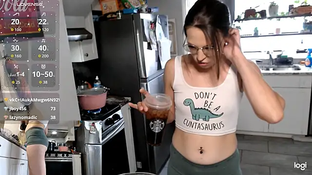 Snapshot of KSwonderland6 chatting on 28, 10, 2025 KSwonderland6 online show from 28, 10, 2025