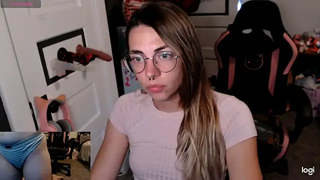 Snapshot of KSwonderland6 chatting on 5, 11, 2025 KSwonderland6 online show from 5, 11, 2025