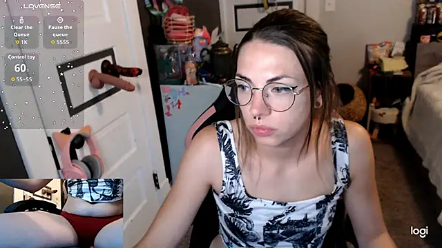 Snapshot of KSwonderland6 chatting on 14, 11, 2025 KSwonderland6 online show from 14, 11, 2025