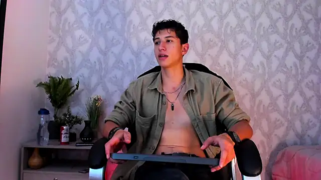 Snapshot of Dorianmistery2322_ chatting on 17, 12, 2024 Dorianmistery2322 online show from 17, 12, 2024