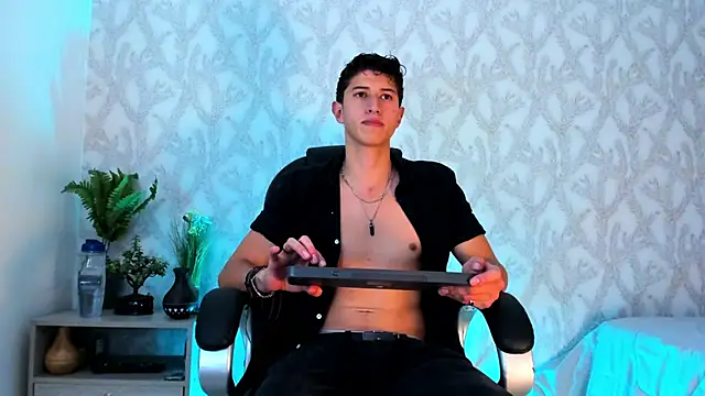 Snapshot of Dorianmistery2322_ chatting on 19, 12, 2024 Dorianmistery2322 online show from 19, 12, 2024