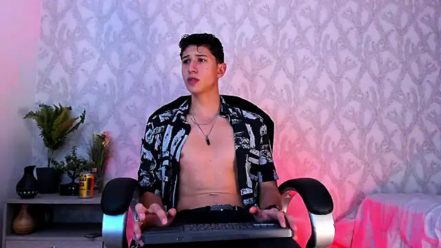 Snapshot of Dorianmistery2322_ chatting on 27, 12, 2024 Dorianmistery2322 online show from 27, 12, 2024