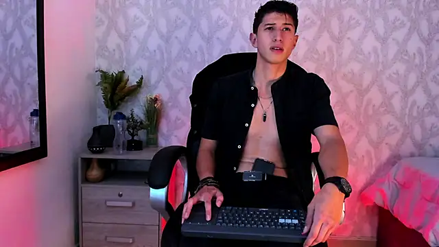 Snapshot of Dorianmistery2322_ chatting on 28, 12, 2024 Dorianmistery2322 online show from 28, 12, 2024