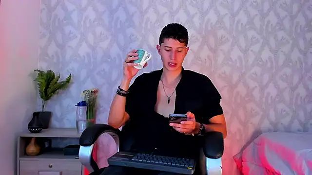 Snapshot of Dorianmistery2322_ chatting on 22, 1, 2025 Dorianmistery2322 online show from 22, 1, 2025