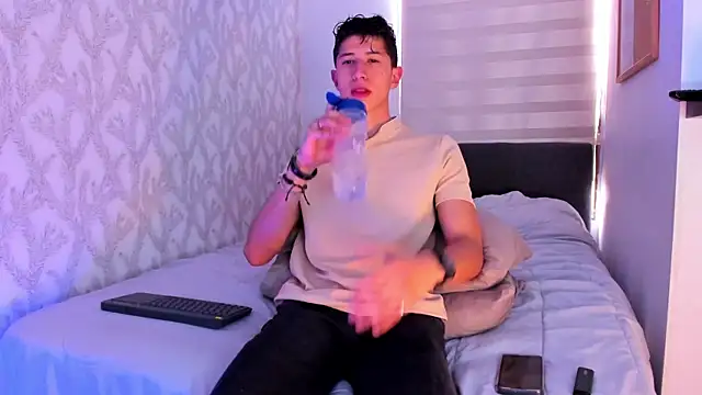 Snapshot of Dorianmistery2322_ chatting on 3, 2, 2025 Dorianmistery2322 online show from 3, 2, 2025