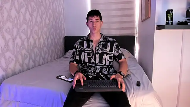 Snapshot of Dorianmistery2322_ chatting on 7, 2, 2025 Dorianmistery2322 online show from 7, 2, 2025