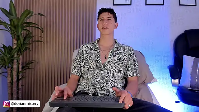 Snapshot of Dorianmistery2322_ chatting on 15, 9, 2025 Dorianmistery2322 online show from 15, 9, 2025