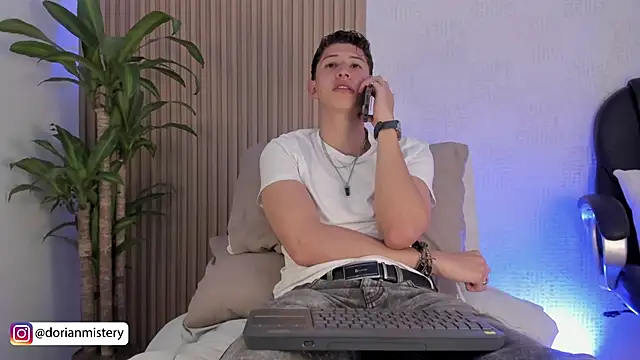 Snapshot of Dorianmistery2322_ chatting on 28, 9, 2025 Dorianmistery2322 online show from 28, 9, 2025