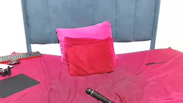 Snapshot of kittykhloe22 chatting on 3, 3, 2025 kittykhloe22 online show from 3, 3, 2025