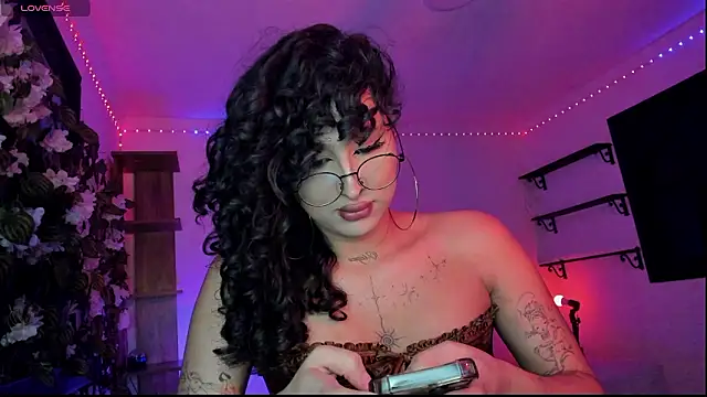 Heka Prudence online show from 25, 3, 2026