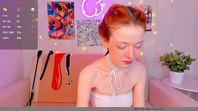 Snapshot of Ari_lavellan chatting on 8, 12, 2024 Ari lavellan online show from 8, 12, 2024