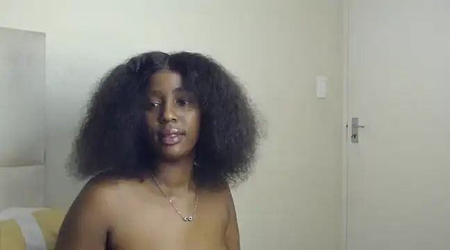 Snapshot of Spicey-Cheekss chatting on 8, 12, 2024 Spicey-Cheekss online show from 8, 12, 2024