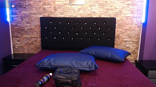 Snapshot of miacarperr1 chatting on 9, 12, 2024 miacarperr1 online show from 9, 12, 2024