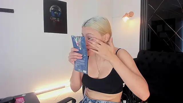 miacarperr1 online show from 12, 2, 2026