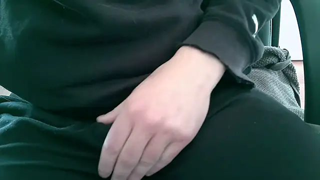 lovedoggy03 online show from 19, 10, 2025