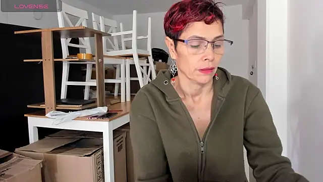 MireyaTorresGu online show from 28, 2, 2025