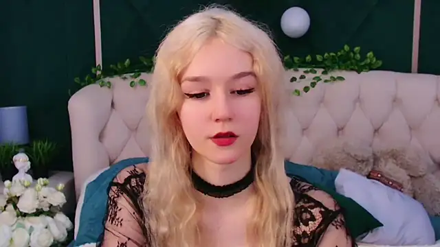 Snapshot of NaomiLoys chatting on 16, 2, 2025 NaomiLoys online show from 16, 2, 2025