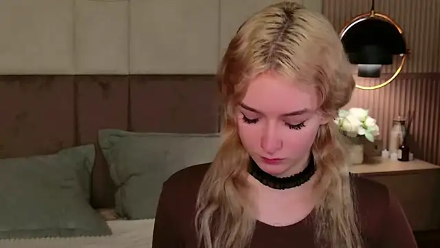 Snapshot of NaomiLoys chatting on 26, 2, 2025 NaomiLoys online show from 26, 2, 2025