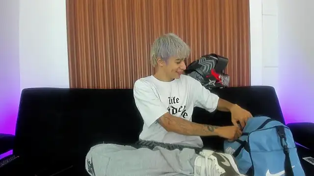 Zacktk7 online show from 20, 2, 2025