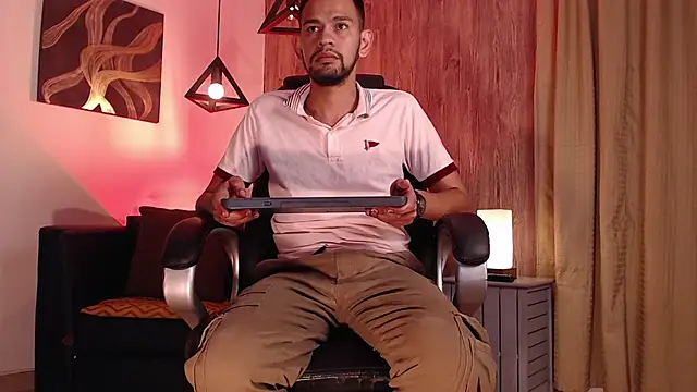 Snapshot of Bedobigcock chatting on 1, 1, 2025 Bedobigcock online show from 1, 1, 2025