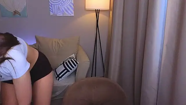 Snapshot of Leela_sun chatting on 18, 12, 2025 Leela sun online show from 18, 12, 2025