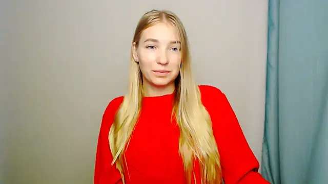 Snapshot of Queen_ofLove chatting on 12, 11, 2025 Queen ofLove online show from 12, 11, 2025