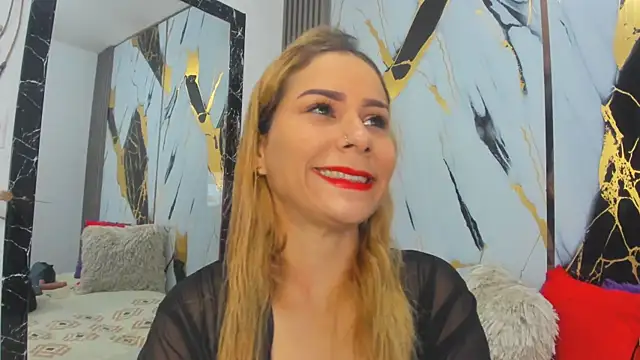 Snapshot of sophiee_evanss_ chatting on 9, 12, 2024 sophiee evanss online show from 9, 12, 2024