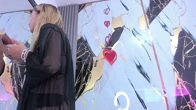 Snapshot of sophiee_evanss_ chatting on 1, 2, 2025 sophiee evanss online show from 1, 2, 2025