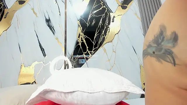 Snapshot of sophiee_evanss_ chatting on 21, 2, 2025 sophiee evanss online show from 21, 2, 2025