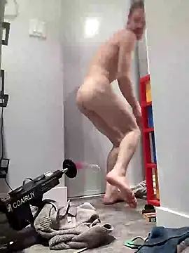 Snapshot of kinkyandmarried chatting on 21, 12, 2024 kinkyandmarried online show from 21, 12, 2024