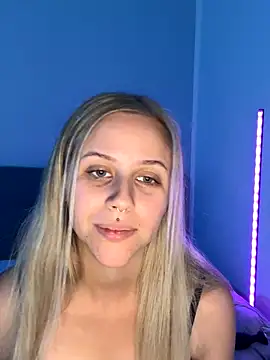 lunawolf21 online show from 25, 9, 2025