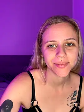 lunawolf21 online show from 16, 10, 2025