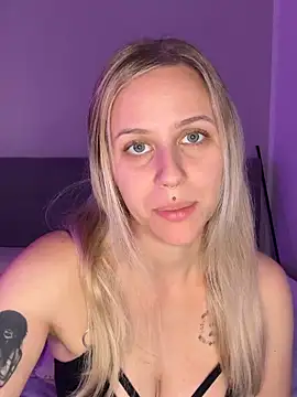 lunawolf21 online show from 21, 10, 2025