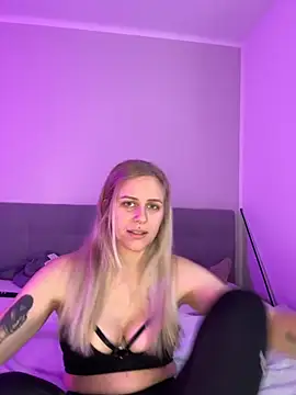 lunawolf21 online show from 13, 11, 2025