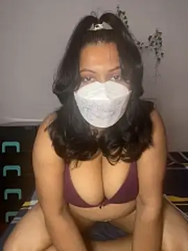 Snapshot of Riyaki-sama chatting on 1, 12, 2025 Riyaki-sama online show from 1, 12, 2025