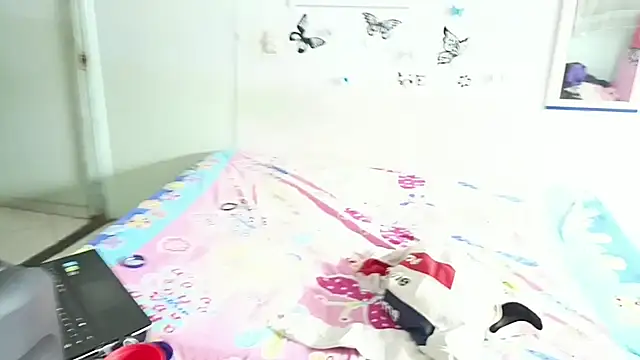 luxandracon23 online show from 3, 3, 2025