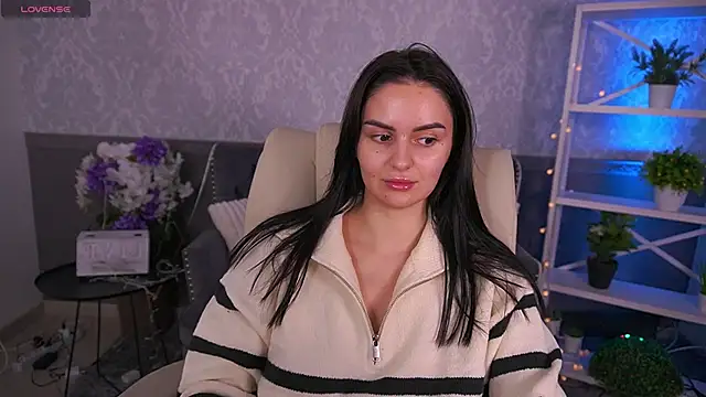 Snapshot of MilashaLovely chatting on 25, 11, 2025 MilashaLovely online show from 25, 11, 2025