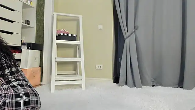 Baby Jewel online show from 21, 10, 2025