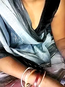 Snapshot of kumarigirl chatting on 9, 11, 2025 kumarigirl online show from 9, 11, 2025