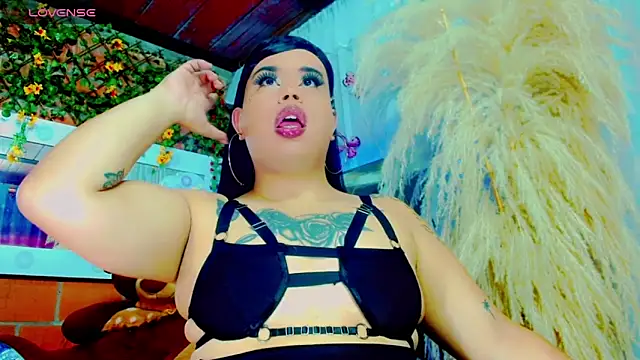 nauthyvalentina online show from 6, 3, 2026