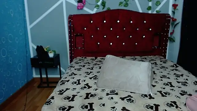 stephanieross202cl online show from 7, 2, 2025