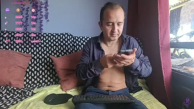 yazforeSolo online show from 1, 12, 2025