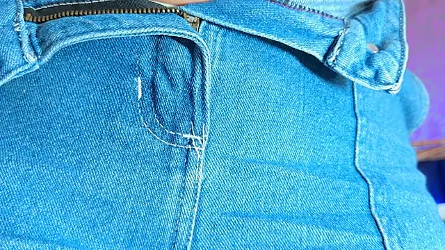 Snapshot of Sofia_martiin chatting on 24, 10, 2025 Sofia martiin online show from 24, 10, 2025