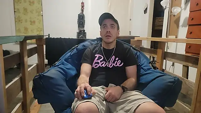 Snapshot of ScubaStevex chatting on 30, 12, 2024 ScubaStevex online show from 30, 12, 2024