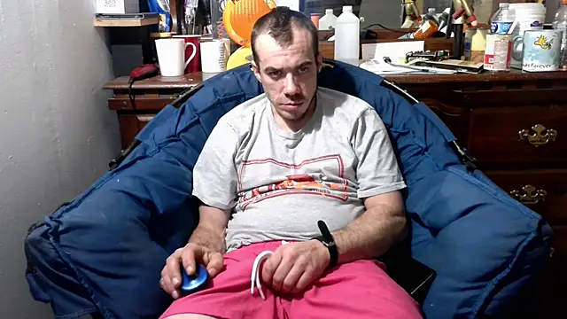 Snapshot of ScubaStevex chatting on 8, 2, 2025 ScubaStevex online show from 8, 2, 2025