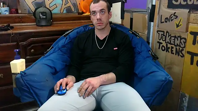 Snapshot of ScubaStevex chatting on 14, 2, 2025 ScubaStevex online show from 14, 2, 2025