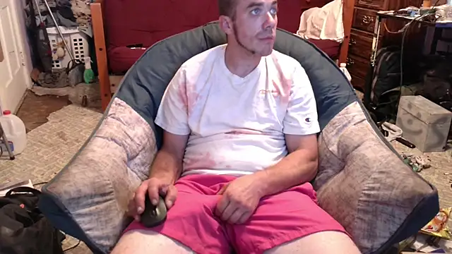 Snapshot of ScubaStevex chatting on 21, 9, 2025 ScubaStevex online show from 21, 9, 2025