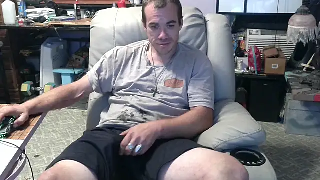 Snapshot of ScubaStevex chatting on 16, 10, 2025 ScubaStevex online show from 16, 10, 2025