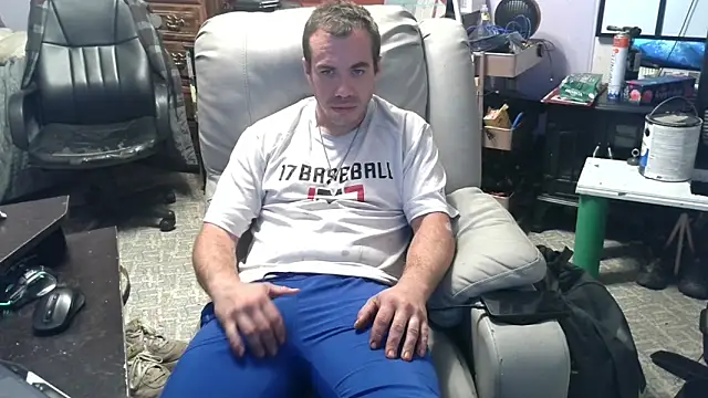 Snapshot of ScubaStevex chatting on 25, 10, 2025 ScubaStevex online show from 25, 10, 2025