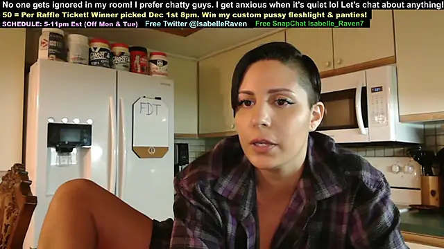 Snapshot of IsabelleRaven chatting on 6, 11, 2025 IsabelleRaven online show from 6, 11, 2025